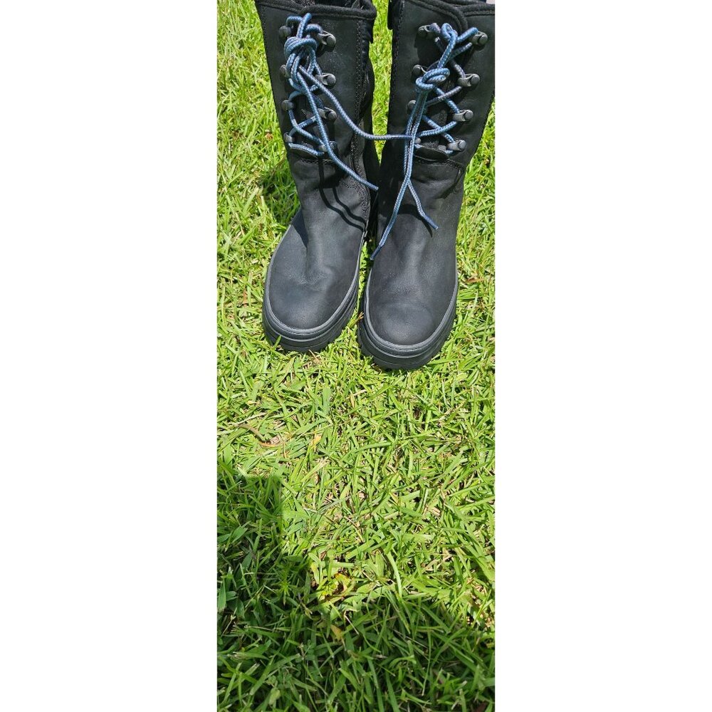 Timberland Womens Black Waterproof Winter Boots Size 8.5 US With Faux Fur Lining